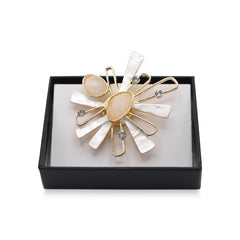 Magneet broche nr 451 fantasy goudkleurig